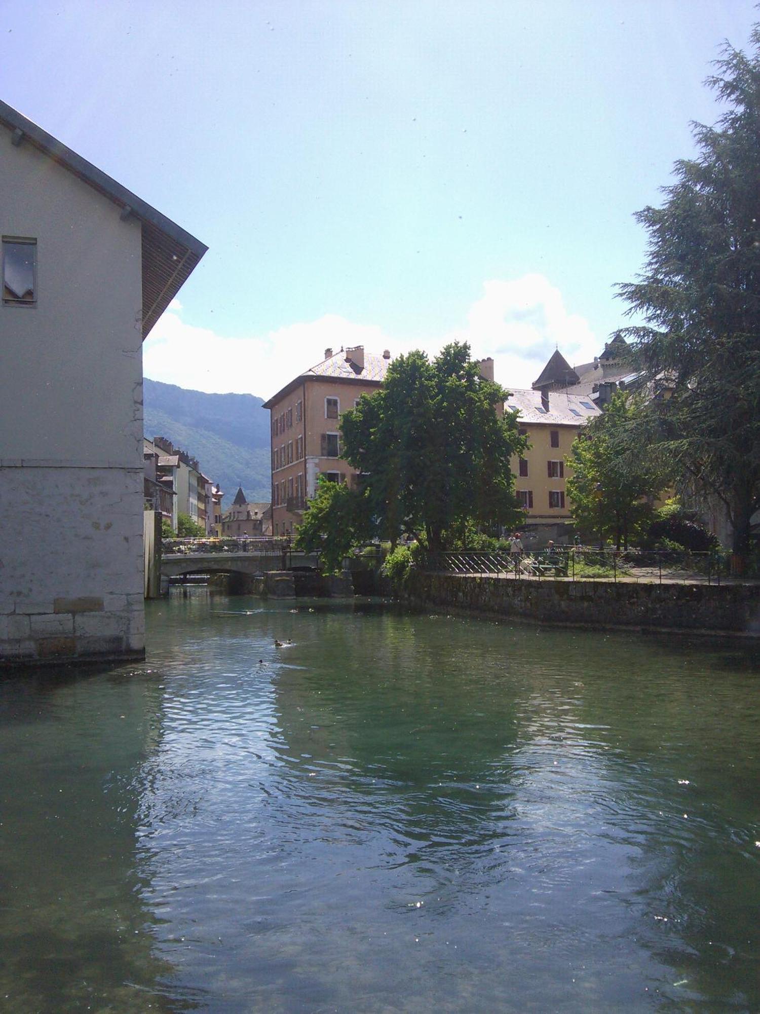 Au Calme En Vieille Ville - Proche Lac - Ambiance Esprit Brocante Annecy Ngoại thất bức ảnh