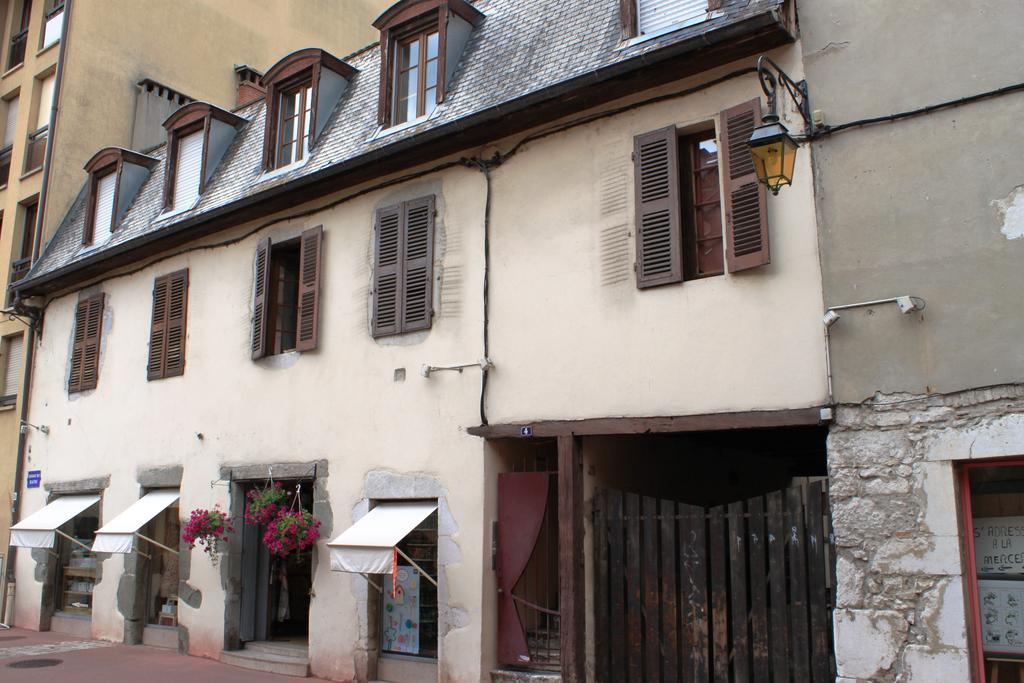 Au Calme En Vieille Ville - Proche Lac - Ambiance Esprit Brocante Annecy Phòng bức ảnh